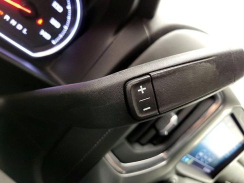 Used 2020 Chevrolet Silverado 1500 LT image 7