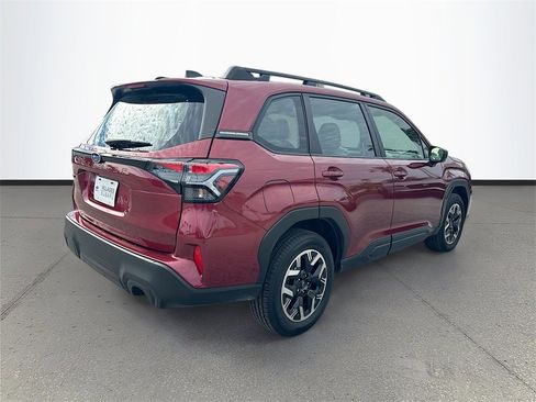 Used 2025 Subaru Forester image 7