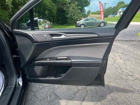 Used 2017 Ford Fusion Sport AWD/4WD image 28