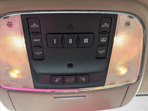 Used 2014 Jeep Grand Cherokee Limited w/ Luxury Group II image 8