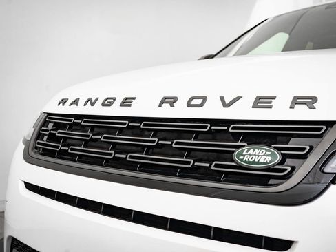 Used 2026 Land Rover Range Rover Evoque Dynamic SE image 3