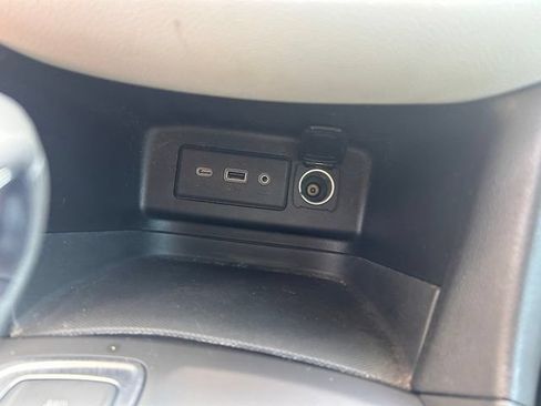 Used 2022 Chevrolet Equinox LS AWD/4WD image 24