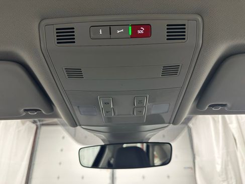 Used 2025 Volkswagen Jetta S image 37