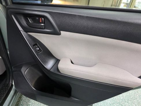 Used 2015 Subaru Forester 2.5i Premium image 23