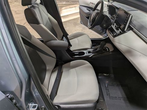 Used 2021 Toyota Corolla LE image 25