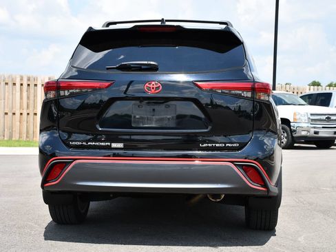 Used 2021 Toyota Highlander Limited AWD/4WD image 6