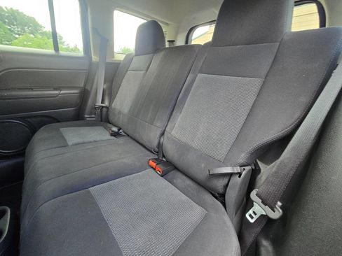 Used 2012 Jeep Patriot Latitude FWD image 33