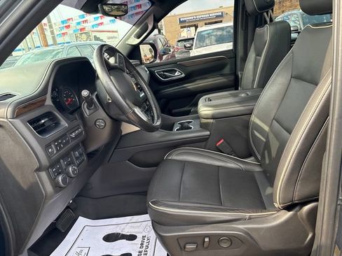 Used 2021 Chevrolet Suburban Premier w/ Premium Package AWD/4WD image 8
