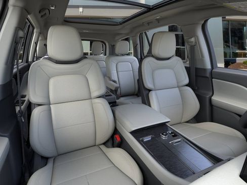 New 2026 Lincoln Aviator Reserve AWD/4WD image 10