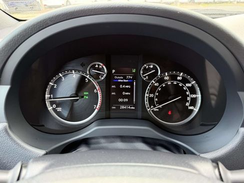 Used 2023 Lexus GX 460 Premium w/ Accessory Package AWD/4WD image 30