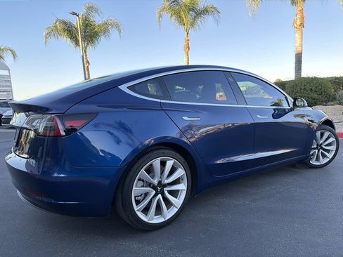 Used 2018 Tesla Model 3 Long Range image 13