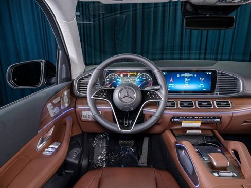 New 2026 Mercedes-Benz GLS 450 4MATIC image 15
