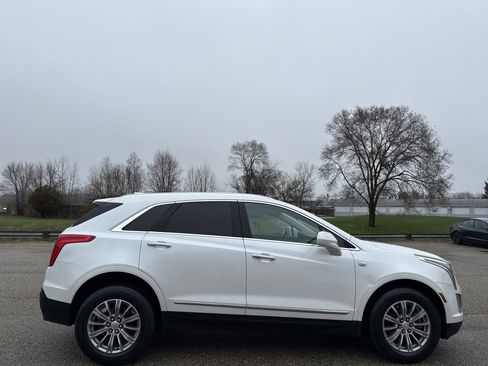 Used 2019 Cadillac XT5 Luxury image 2