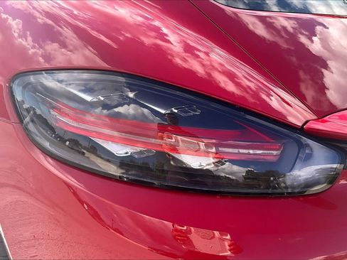 Used 2019 Porsche 718 Cayman RWD image 25