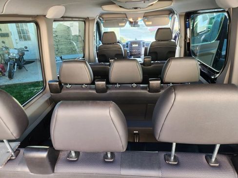 Used 2016 Mercedes-Benz Sprinter 2500 image 21