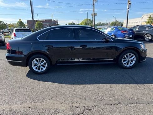 Used 2017 Volkswagen Passat 1.8T S FWD image 8