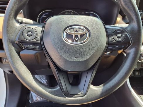 Certified 2025 Toyota RAV4 XLE AWD/4WD image 19