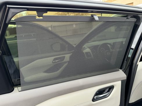 Used 2024 Nissan Rogue SV w/ SV Premium Package image 16