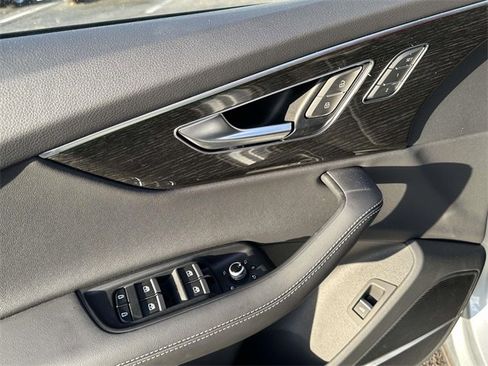 Certified 2025 Audi Q7 3.0T Premium Plus w/ Premium Plus Package image 20