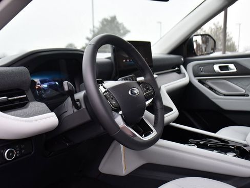 New 2026 Ford Explorer Platinum w/ LUX Leather Package image 11