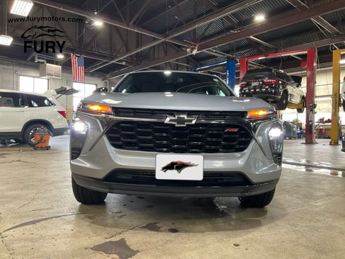 Used 2024 Chevrolet Trax RS w/ Driver Confidence Package FWD image 33