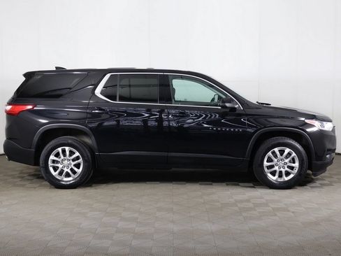 Used 2021 Chevrolet Traverse LS AWD/4WD image 12