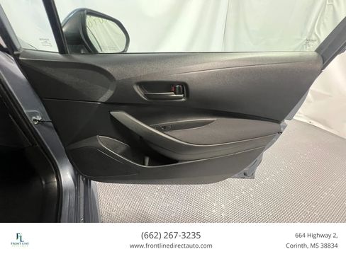 Used 2025 Toyota Corolla LE FWD image 10