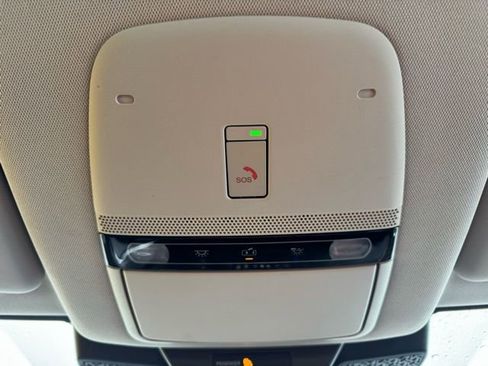 Used 2023 Nissan Ariya AWD image 26