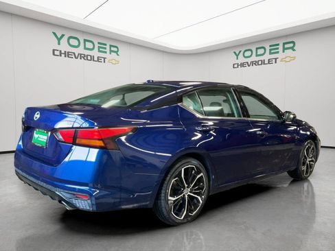 Used 2024 Nissan Altima 2.5 SR FWD image 6