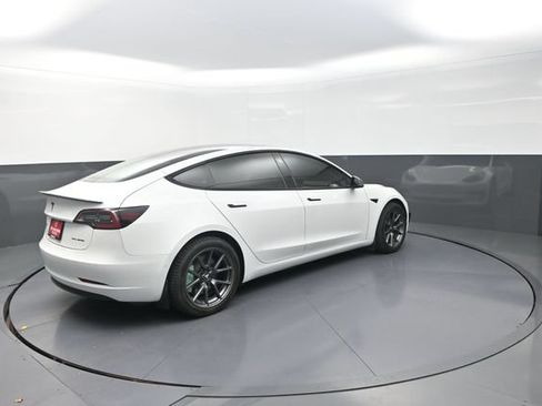 Used 2022 Tesla Model 3 Long Range AWD/4WD image 6