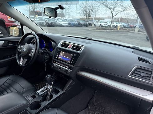 Used 2017 Subaru Outback 2.5i Premium image 10