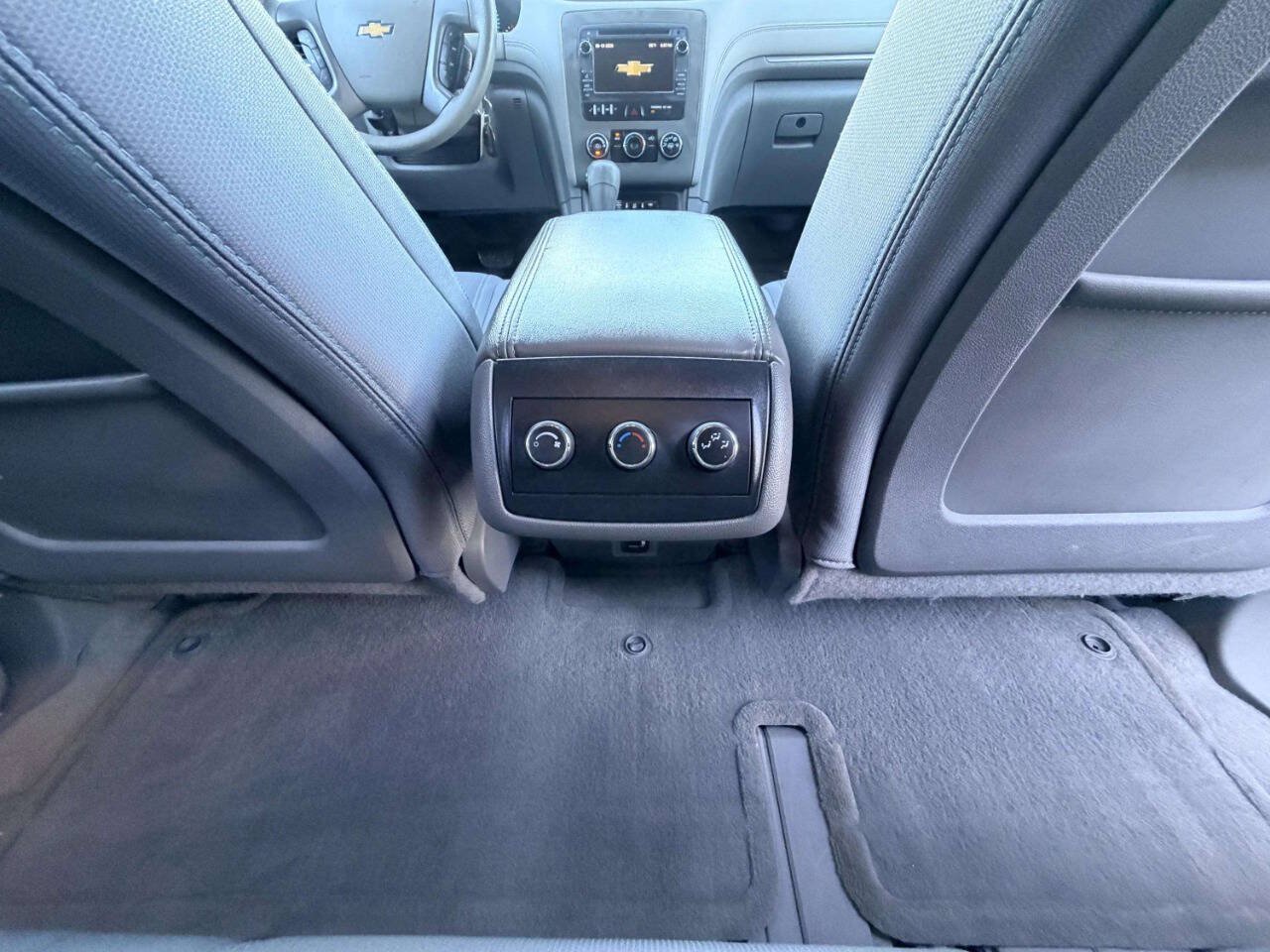 Used 2017 Chevrolet Traverse LS FWD image 27