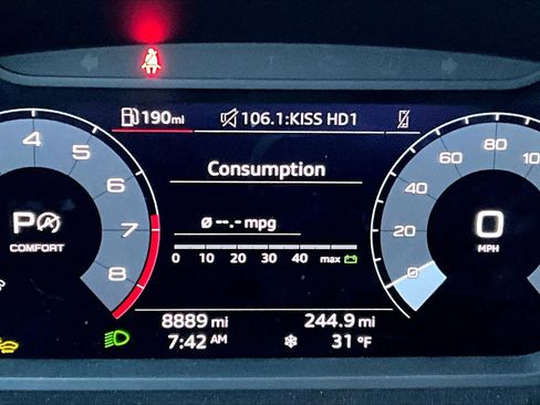 Used 2025 Audi Q3 2.0T Premium w/ Convenience Package image 24