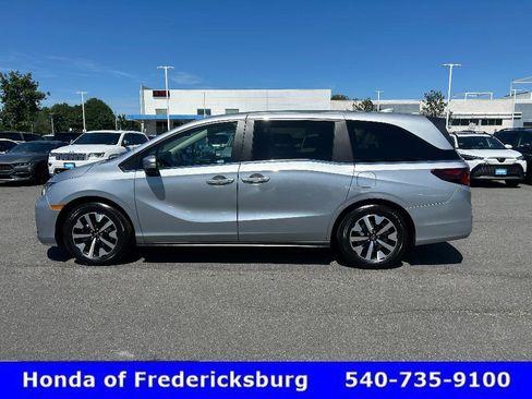 Used 2026 Honda Odyssey EX-L image 3