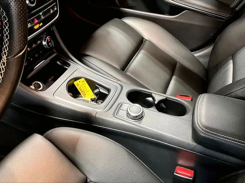 Used 2016 Mercedes-Benz GLA 250 4MATIC image 16