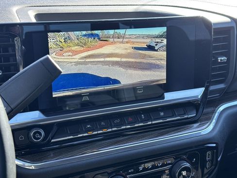 Used 2024 Chevrolet Silverado 1500 LT image 25