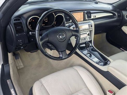 Used 2009 Lexus SC 430 Convertible image 10