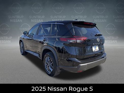 Certified 2025 Nissan Rogue S image 3