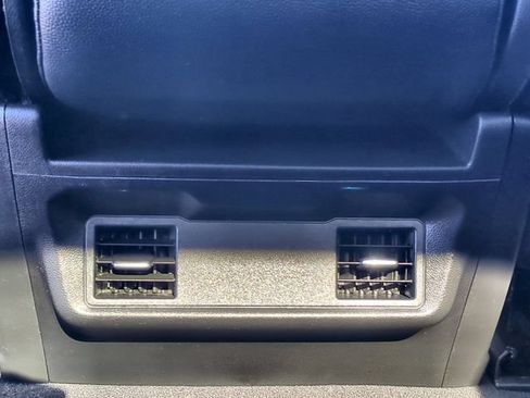 Used 2022 Chevrolet Silverado 2500 Custom w/ Custom Value Package AWD/4WD image 29