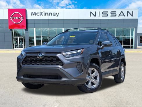 Used 2025 Toyota RAV4 XLE w/ Convenience Package FWD image 1