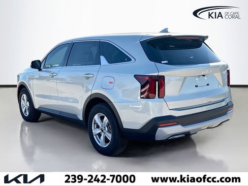 New 2026 Kia Sorento LX image 3