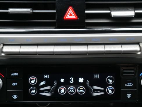 Used 2024 Genesis G70 2.5T w/ Sport Prestige Package image 20