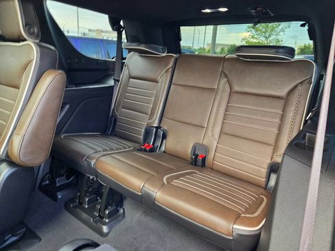 Used 2026 GMC Yukon Denali Ultimate AWD/4WD image 31