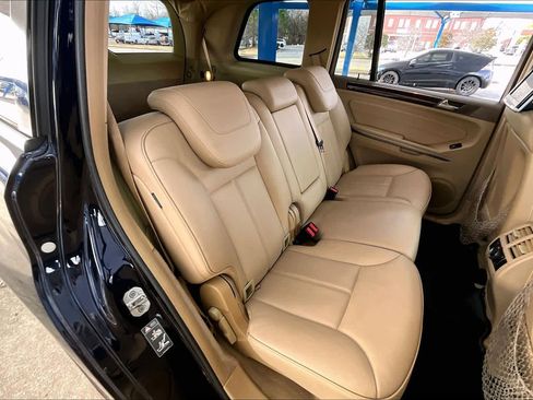 Used 2012 Mercedes-Benz GL 450 4MATIC image 19