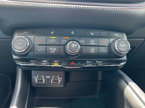 Used 2023 Dodge Durango GT RWD image 22