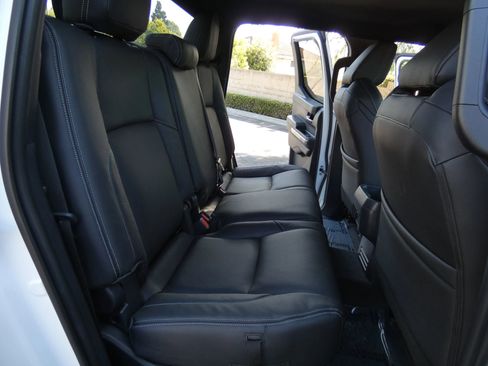 Used 2025 Toyota Tacoma TRD Sport image 41