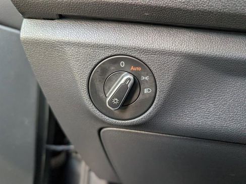 Used 2024 Volkswagen Jetta SE image 14