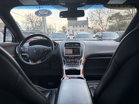 Used 2018 Lincoln MKX Select w/ Select Plus Package image 21