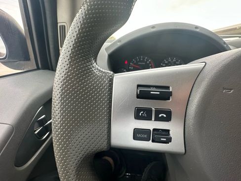 Used 2018 Nissan Frontier SV image 22