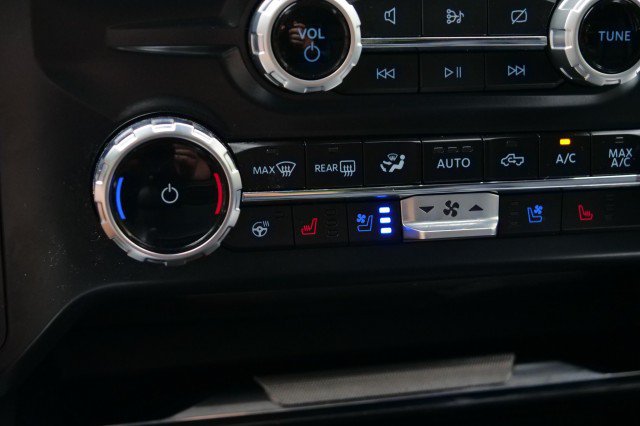 Used 2023 Ford F250 Lariat w/ Tow Technology Package AWD/4WD image 16